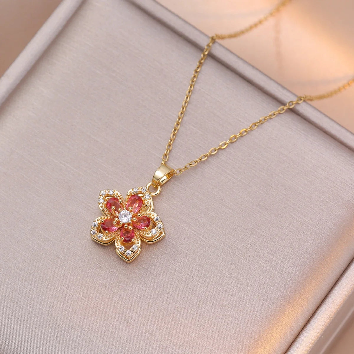 Spinning Flower Pendant Necklace
